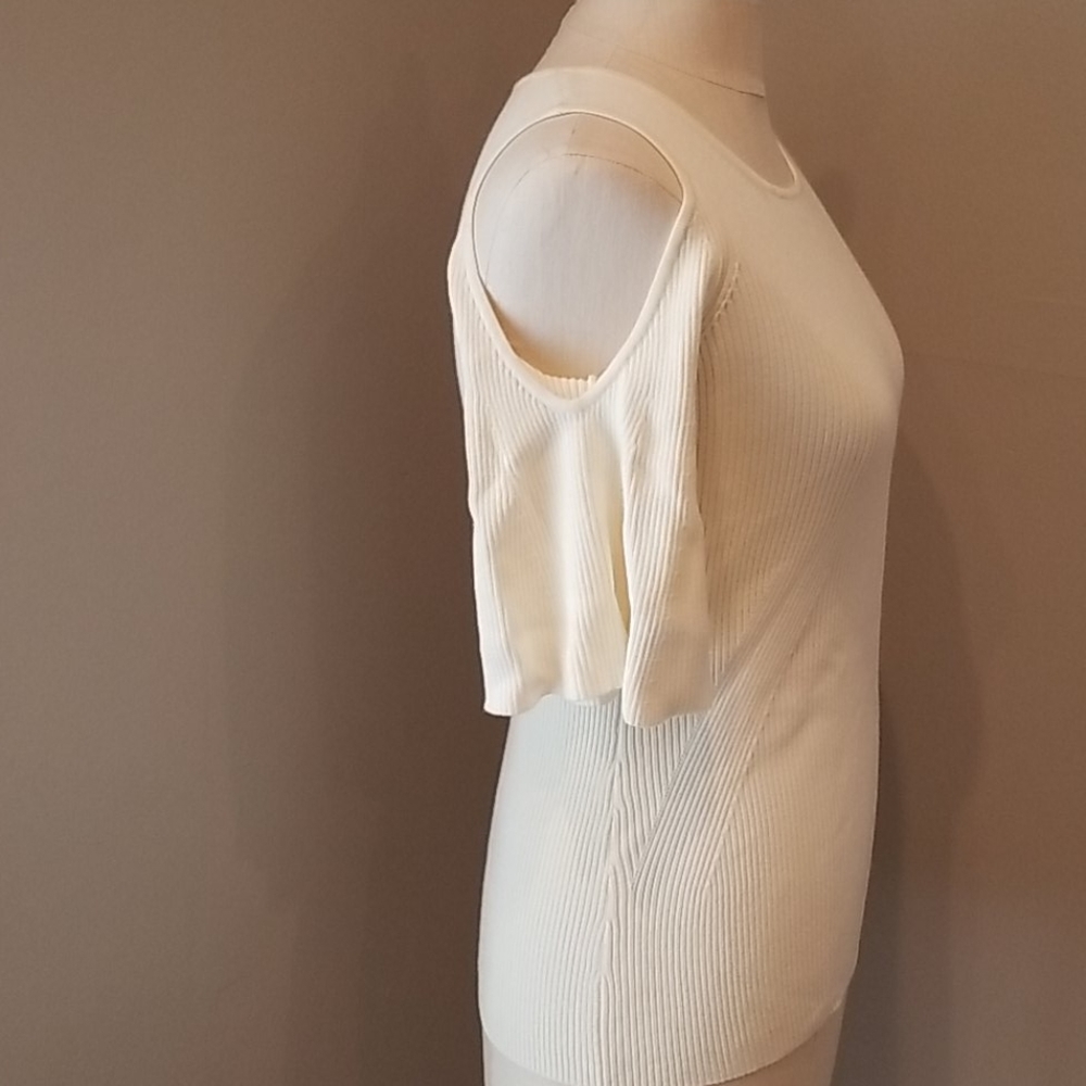 Cream top - Picture 2 of 5